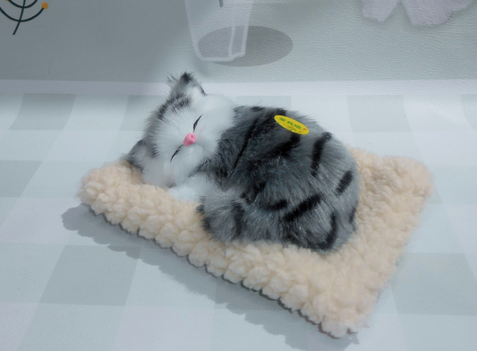 Beige Sleeping Cat Figurine with Gray Fur and Sound 🐾😴